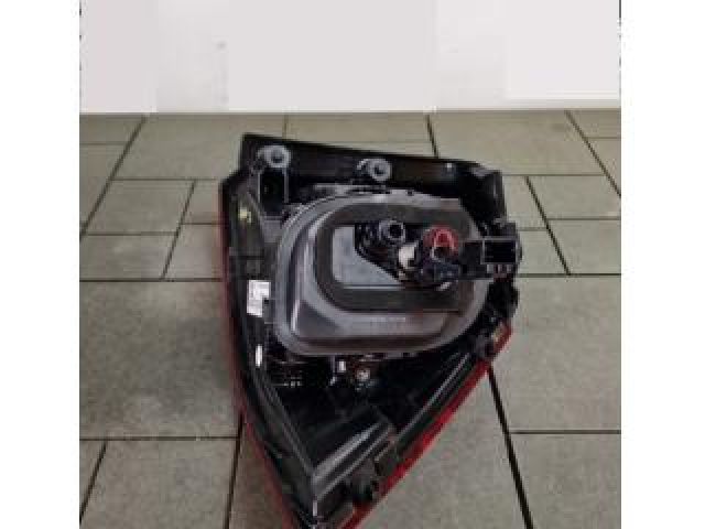 bontott VW GOLF VII Bal Külső Hátsó Lámpa