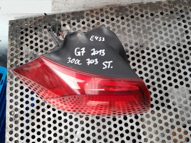 bontott VW GOLF VII Bal Külső Hátsó Lámpa