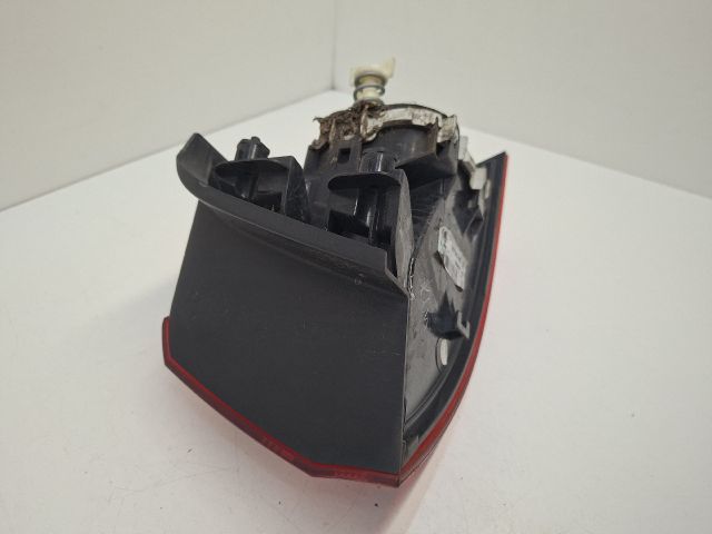 bontott VW GOLF VII Bal Külső Hátsó Lámpa