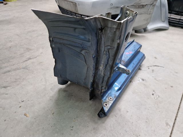 bontott VW GOLF VII Bal Küszöb