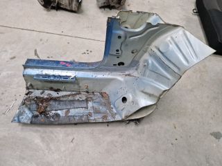 bontott VW GOLF VII Bal Küszöb