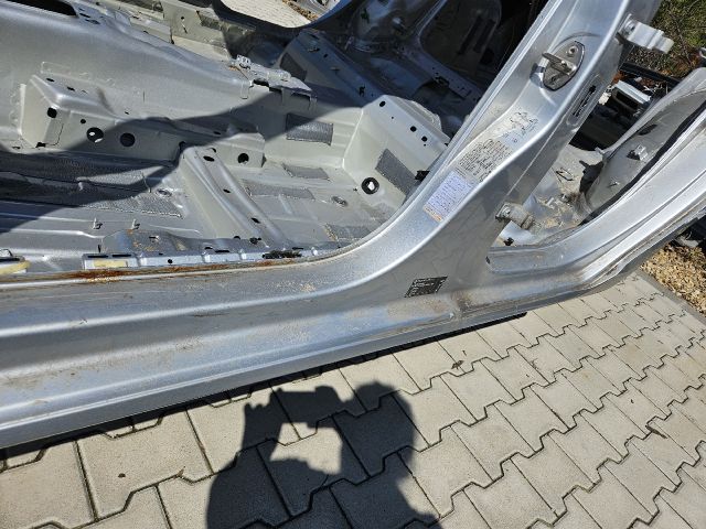 bontott VW GOLF VII Bal Küszöb