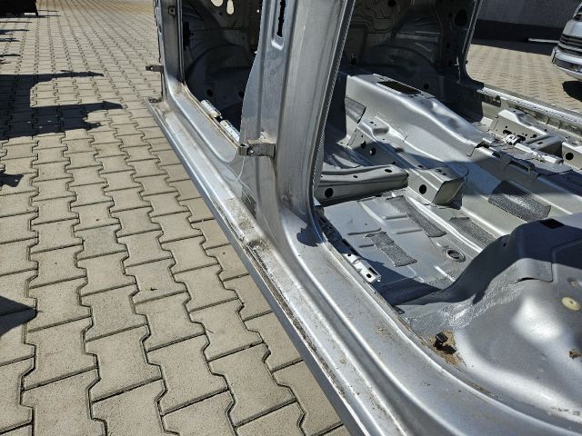 bontott VW GOLF VII Bal Küszöb