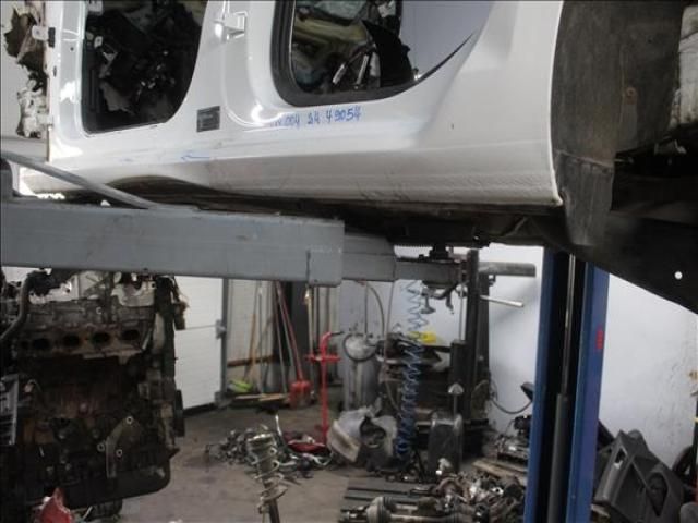 bontott VW GOLF VII Bal Küszöb