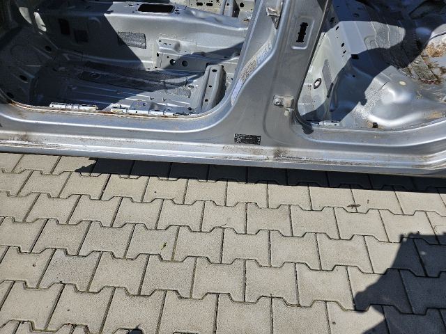 bontott VW GOLF VII Bal Küszöb