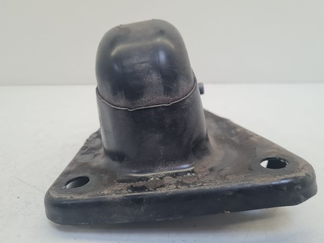 bontott VW GOLF VII Bal Lengőkar Tartó