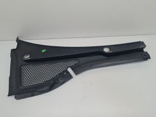 bontott VW GOLF VII Bal Levélrács Záróvég