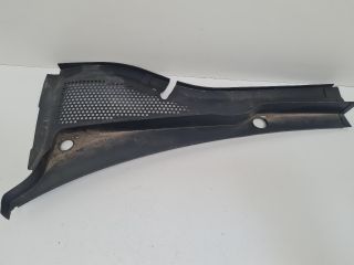 bontott VW GOLF VII Bal Levélrács Záróvég