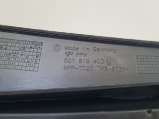 bontott VW GOLF VII Bal Levélrács Záróvég