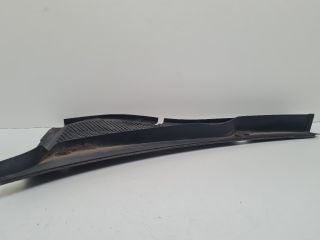 bontott VW GOLF VII Bal Levélrács Záróvég