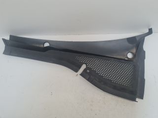 bontott VW GOLF VII Bal Levélrács Záróvég