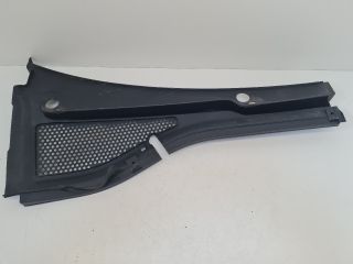 bontott VW GOLF VII Bal Levélrács Záróvég