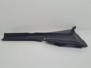 bontott VW GOLF VII Bal Levélrács Záróvég