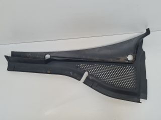 bontott VW GOLF VII Bal Levélrács Záróvég