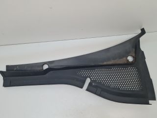 bontott VW GOLF VII Bal Levélrács Záróvég