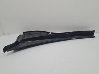 bontott VW GOLF VII Bal Levélrács Záróvég