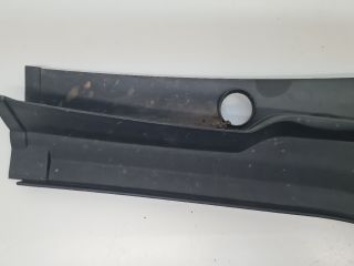 bontott VW GOLF VII Bal Levélrács Záróvég