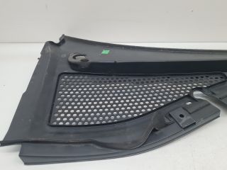 bontott VW GOLF VII Bal Levélrács Záróvég