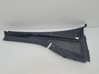 bontott VW GOLF VII Bal Levélrács Záróvég