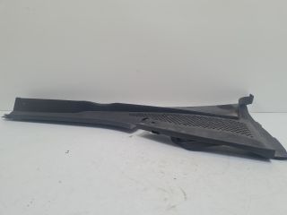 bontott VW GOLF VII Bal Levélrács Záróvég