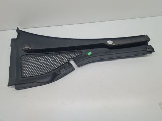 bontott VW GOLF VII Bal Levélrács Záróvég