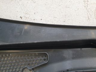 bontott VW GOLF VII Bal Levélrács Záróvég