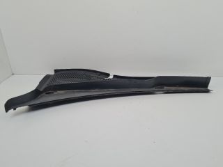 bontott VW GOLF VII Bal Levélrács Záróvég