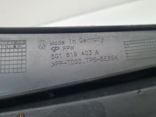 bontott VW GOLF VII Bal Levélrács Záróvég