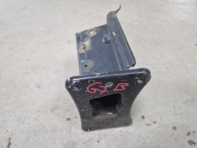 bontott VW GOLF VII Bal Lökhárító Tartó Nyúlványvég