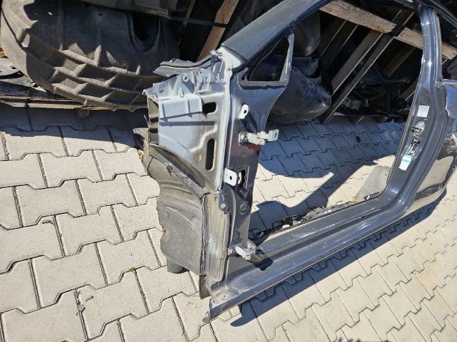 bontott VW GOLF VII Bal Oldalkeret