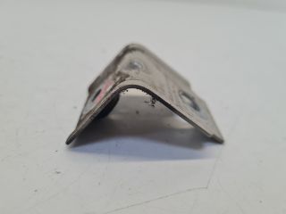 bontott VW GOLF VII Bal Sárvédő Oldaltartó