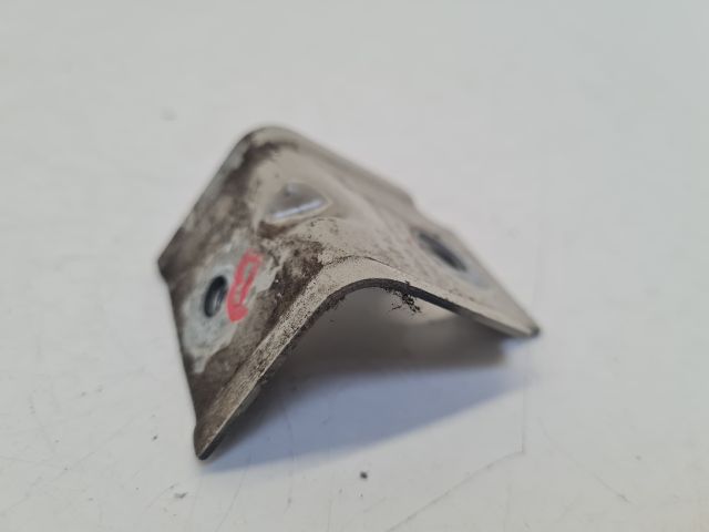 bontott VW GOLF VII Bal Sárvédő Oldaltartó