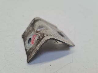 bontott VW GOLF VII Bal Sárvédő Oldaltartó