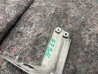 bontott VW GOLF VII Bal Sárvédő Oldaltartó