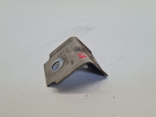 bontott VW GOLF VII Bal Sárvédő Oldaltartó