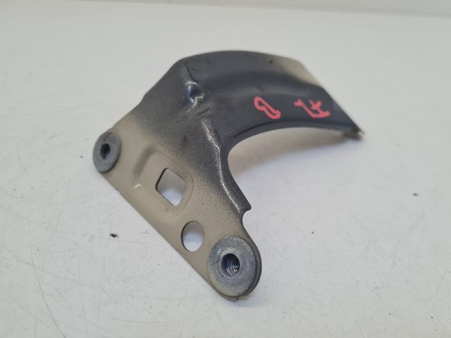 bontott VW GOLF VII Bal Sárvédő Oldaltartó