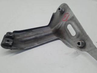 bontott VW GOLF VII Bal Sárvédő Oldaltartó