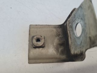 bontott VW GOLF VII Bal Sárvédő Oldaltartó