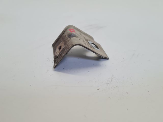 bontott VW GOLF VII Bal Sárvédő Oldaltartó