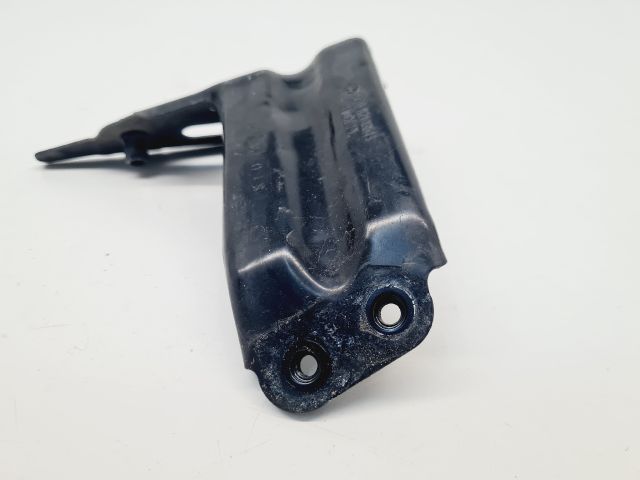 bontott VW GOLF VII Bal Sárvédő Oldaltartó