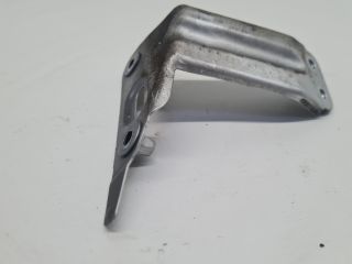 bontott VW GOLF VII Bal Sárvédő Oldaltartó