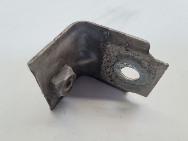 bontott VW GOLF VII Bal Sárvédő Oldaltartó