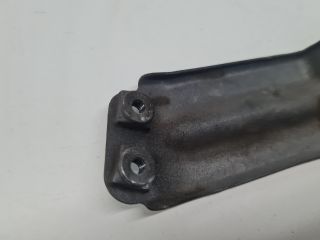 bontott VW GOLF VII Bal Sárvédő Oldaltartó