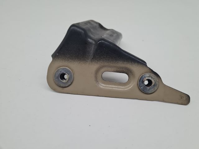 bontott VW GOLF VII Bal Sárvédő Oldaltartó