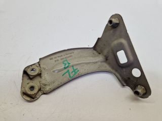 bontott VW GOLF VII Bal Sárvédő Oldaltartó