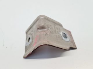 bontott VW GOLF VII Bal Sárvédő Oldaltartó