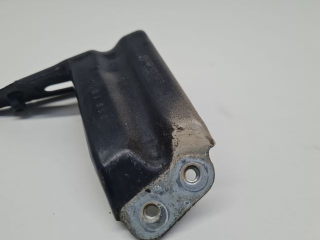 bontott VW GOLF VII Bal Sárvédő Oldaltartó