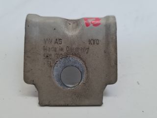 bontott VW GOLF VII Bal Sárvédő Oldaltartó