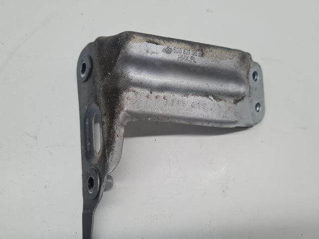 bontott VW GOLF VII Bal Sárvédő Oldaltartó