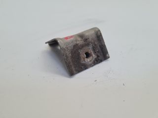 bontott VW GOLF VII Bal Sárvédő Oldaltartó